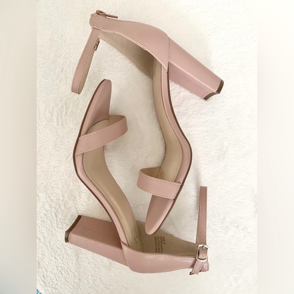 New York & Co Nude Heels - Picture 3 of 5